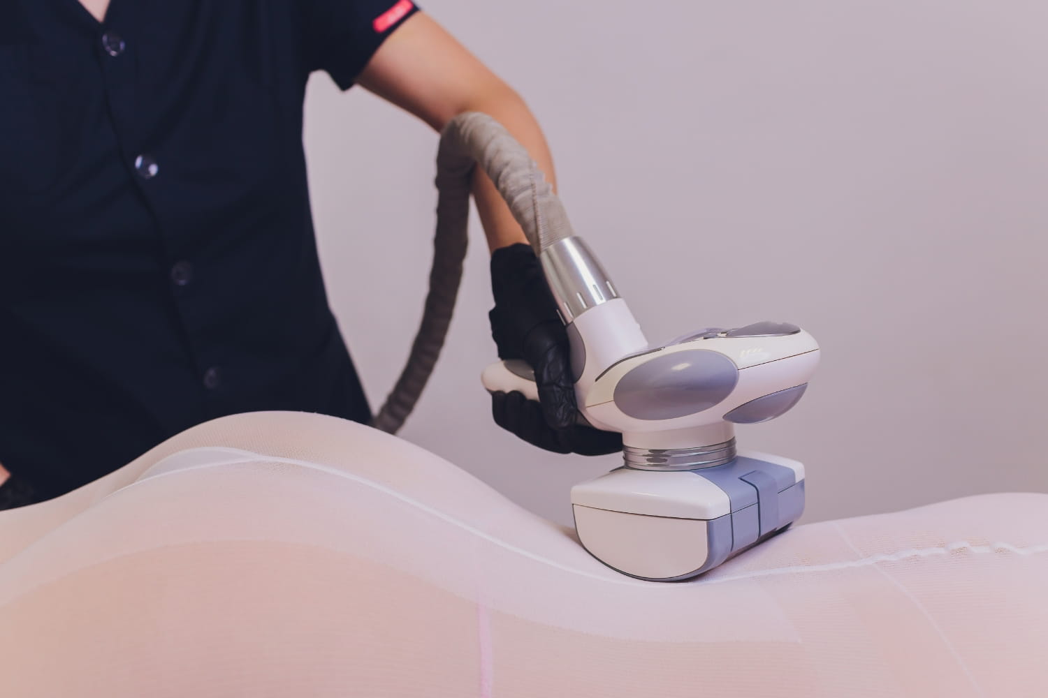 Работа с телом после липосакции: вакуумно-роликовый массаж LPG и спорт