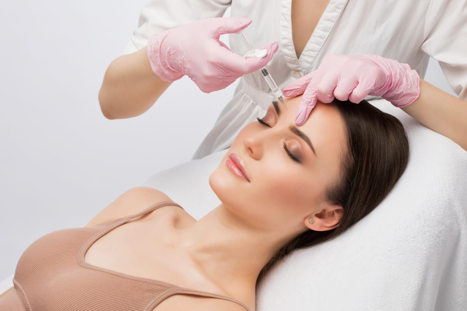 Филорга биоревитализация (косметологические инъекции) Филорга биоревитализация (косметологические инъекции)